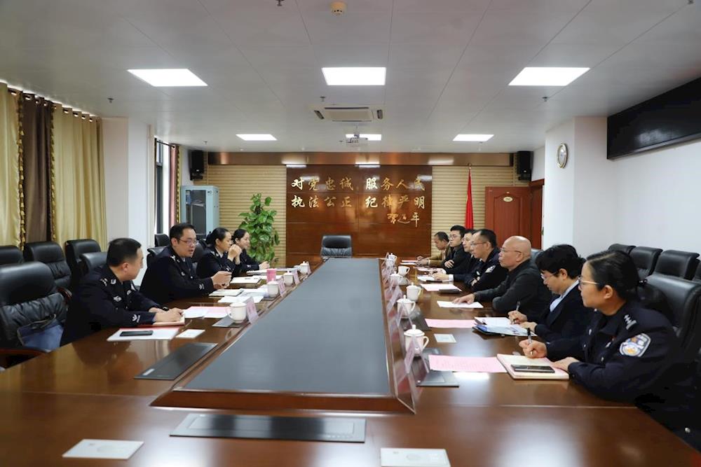 dcc2ec5c04a54cbcb38fed93f9537f57.jpg