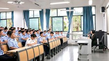 校党史宣讲团为我院全体师生党员进行党史宣讲