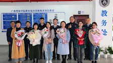 教务处庆祝三·八国际妇女节