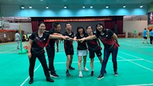 马院羽毛球队展风采