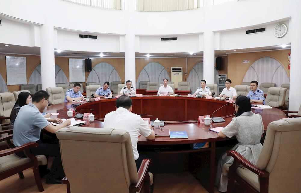 ce97cc7be6204a7aa64a8354454c75db.jpg ce97cc7be6204a7aa64a8354454c75db.jpg