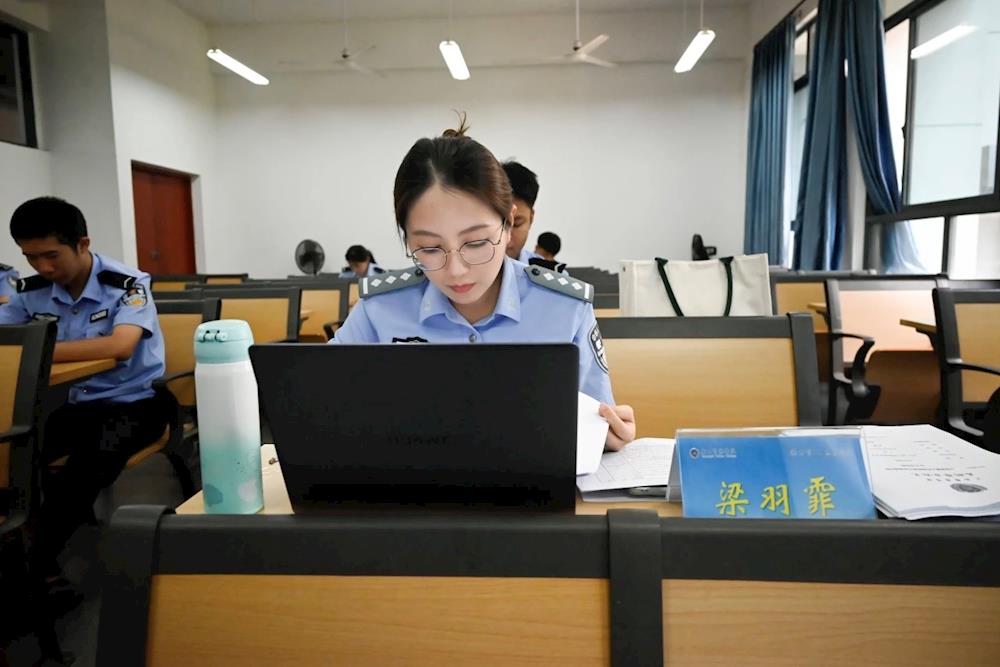 6627bf23fb9f454b86bab270ead3634c.jpg 6627bf23fb9f454b86bab270ead3634c.jpg