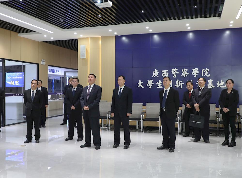 656f2ec4f85746f2a6c5dbc0c33f440e.jpg 656f2ec4f85746f2a6c5dbc0c33f440e.jpg