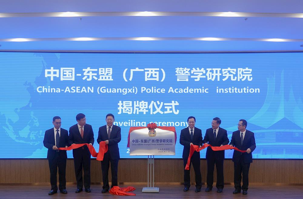 6f59a0efb7ac4fb5a2462006fb69a9b7.jpg 6f59a0efb7ac4fb5a2462006fb69a9b7.jpg