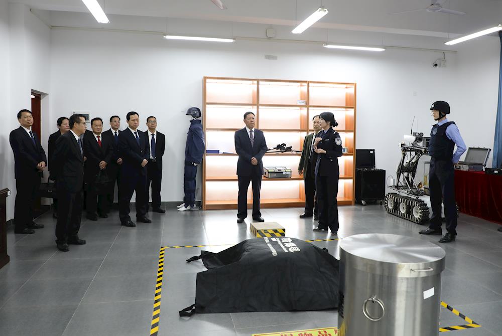 70cc9a802eb6465ca94114b921fef48a.jpg 70cc9a802eb6465ca94114b921fef48a.jpg