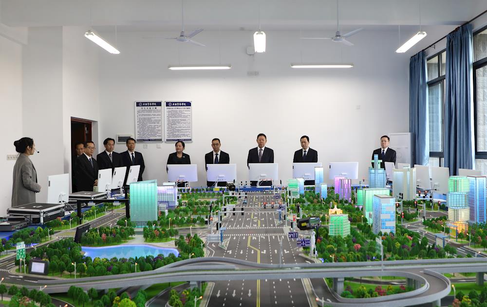 f41abde41af3446f8c1a25946a1fc7a3.jpg f41abde41af3446f8c1a25946a1fc7a3.jpg