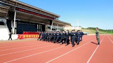 学校举行2020级五合校区新生军训汇报表演暨总结表彰大会