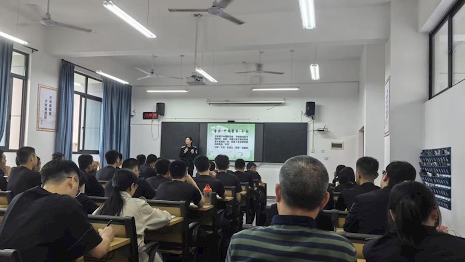 公共基础教研部举办《公安学基础理论》教学公开课‎观摩研讨活动
