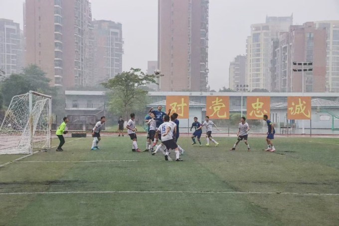 激情绿茵展风采，奋勇拼搏铸警魂——广西警察学院第六届体育节学生足球比赛圆满落幕