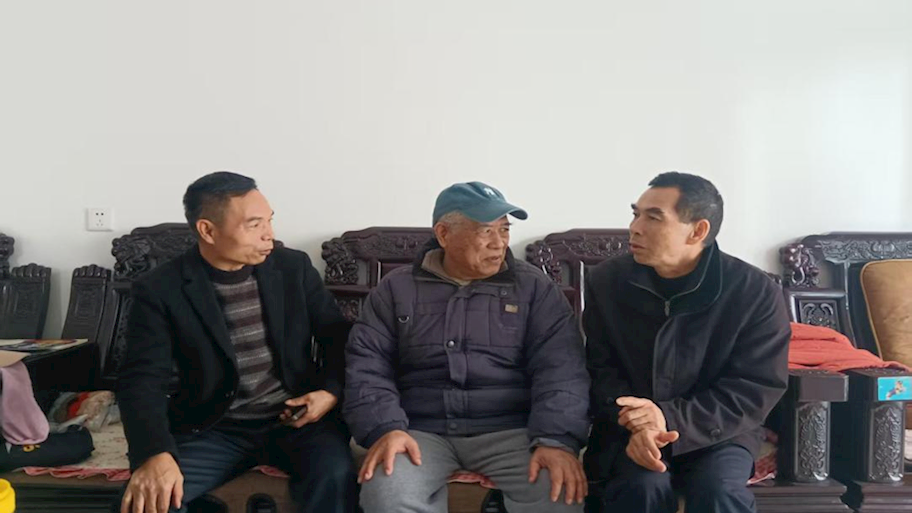 情暖桑榆送祝福 新春慰问暖人心——马克思主义学院开展春节走访慰问退休老教师活动