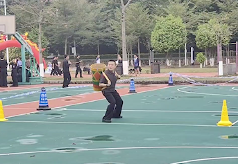 我院教师参加学校第四届体育节之第五届教职工趣味运动会
