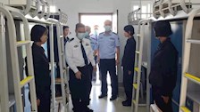 【迎评促建】︱广西警察学院治安学院对学生宿舍楼的线上学习和宿舍内务整理情况进行检查